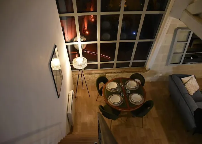 Superbe Duplex La Verriere Chic, Cosy Et Spacieux